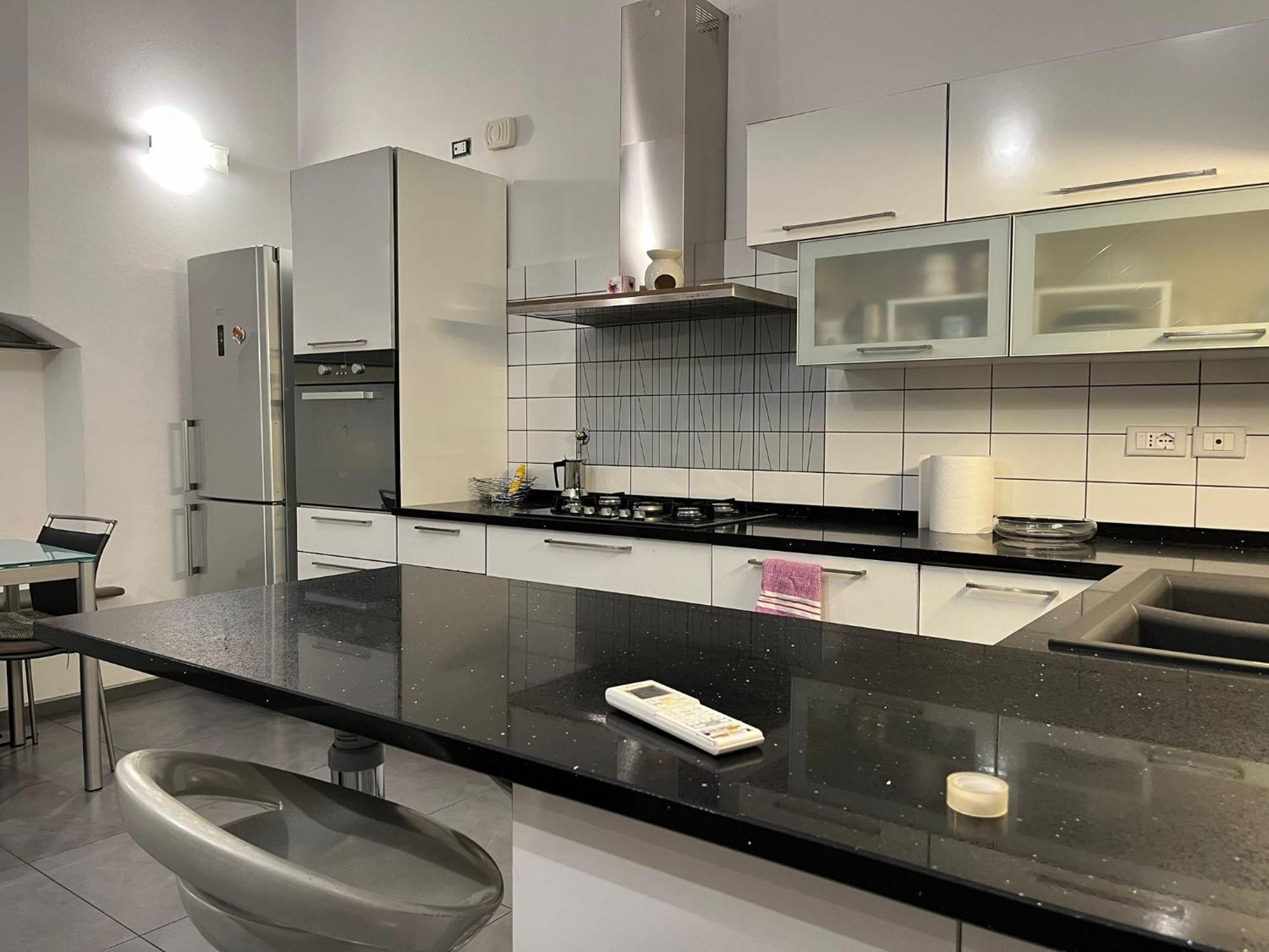 Exquisite 2Br Apartment Nearby Borgo San Frediano 佛罗伦萨 外观 照片